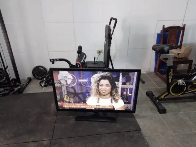 TV SANSUNG 43 POLEGADAS COLORIDA