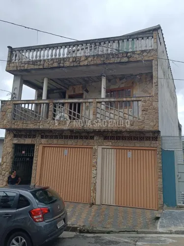 Sobrado à Venda em Eldorado, Diadema - SP