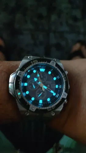 Relógio Citizen eco-Drive solar semi novo original 