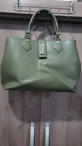 Bolsa estruturada grande verde eucalipto da Santa Lolla 