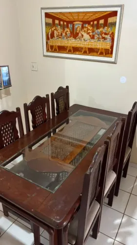Mesa de jantar em madeira Tatajuba + 6 cadeiras