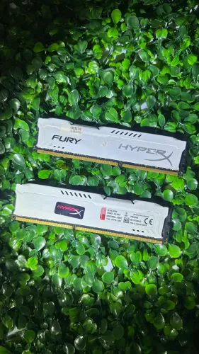 Kit 16GB Memória RAM HyperX Fury DDR3 1600MHz (2x 8GB) Branca