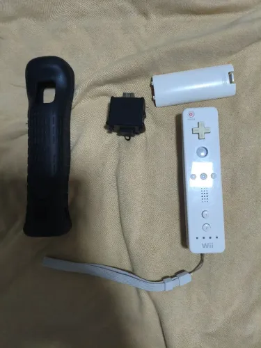 Controle Nintendo Wii e acessórios