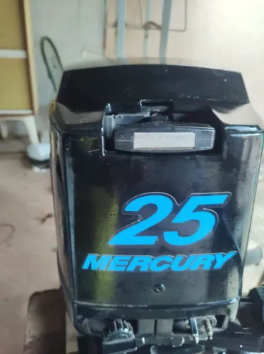MOTOR DE POPA 25 HP 4 MIL REAIS
