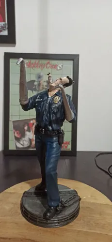 Estátua T-1000 Exterminador Do Futuro 2 - 30cm