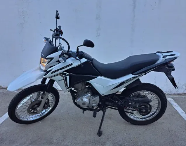 Vendo moto Honda Broz 160 2023 branca 