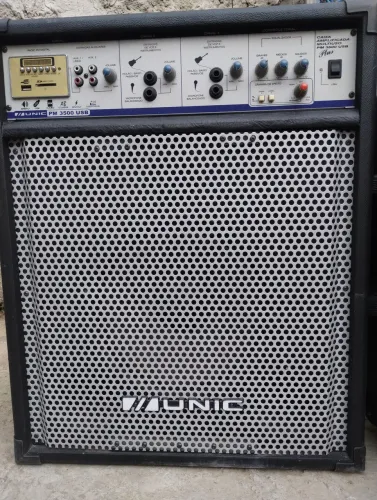 Caixa amplificada Unic pm 3500 usb