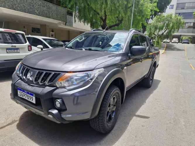 Mitsubishi L200 Tri. Outdo. GLS 2.4 CD 4X4 Die. AUT 2023