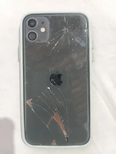 iPhone 11 - 128Gb