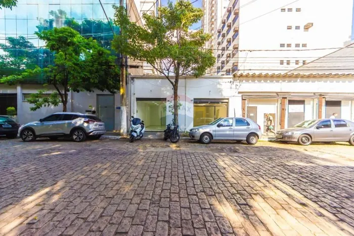 Duas Lojas Comerciais à Venda no Coração do Brooklin  Rua Oscar Gomes Cardim, 42