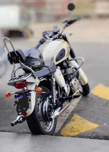 Triumph Boneville T100