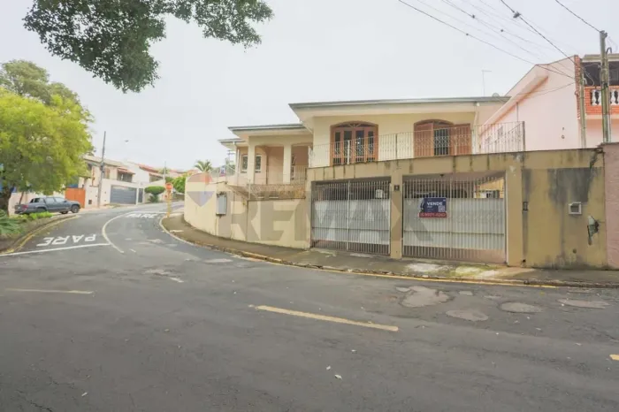 Casa à venda, 3 suítes no Bairro Bacili em Tietê, interior de São Paulo.