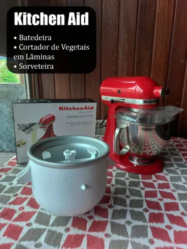 Batedeira Kitchen Aid + Acessórios.