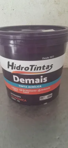 Vende-se um galão de tinta 15 l ( branco Neve )
