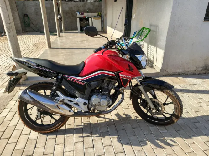 Titan 160