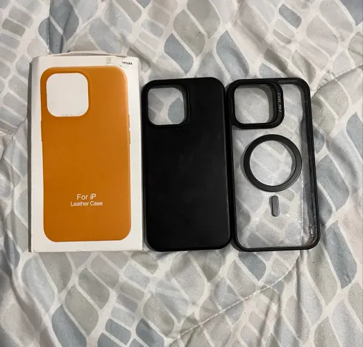 Kit com 3 capinhas iPhone 16 pro max!