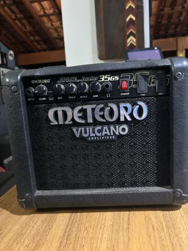 Cubo amplificador meteoro