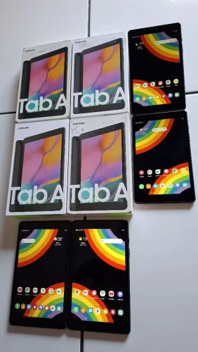 4 Tablet Samsung Tab A NA Caixa pega chip 4G faz Ligacao 32Gbs , 8 polegadas 500 CADA