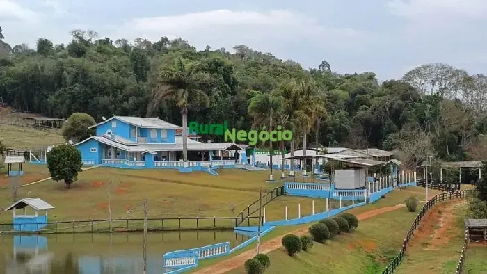 FAZENDA COM BELA SEDE E TOPOGRAFIA EM SÃO LUIZ DO PARAITINGA