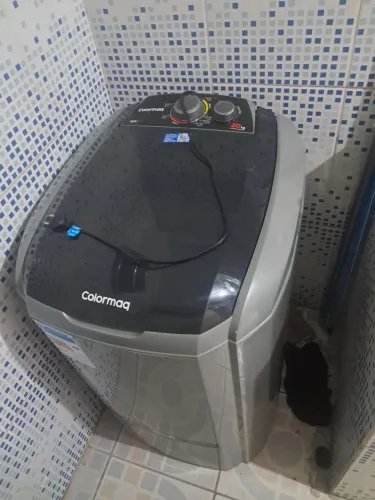 Vende-se tudo