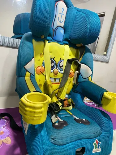 Cadeira de criança para Automóvel marca kidsembrace.