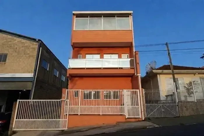 Locação: Prédio Comercial no Centro de Caieiras