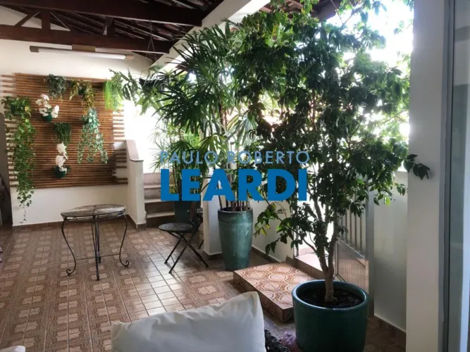 CASA ASSOBRADADA - CENTRO - SP