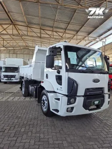 FORD CARGO 1319 2013