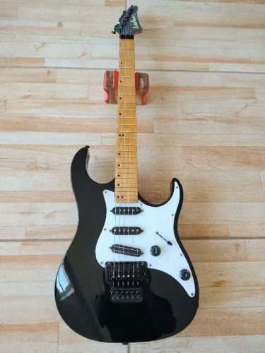 Raridade!! Guitarra Washburn MG43 coreana, linda!