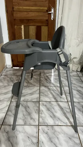 Cadeira de alimentação infantil