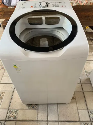 Vendo máquina de lavar roupas funcionando perfeitamente com garantia total 4 meses f