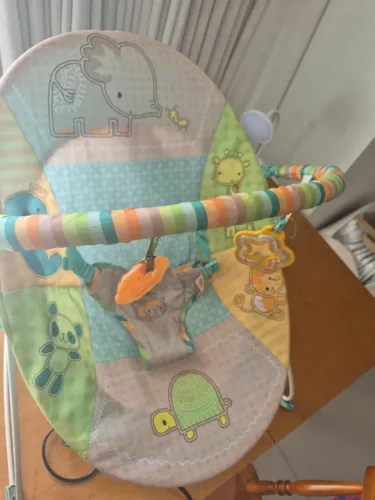 Cadeirinha de descanso bright starts safari