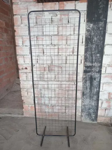 Expositor grade para loja