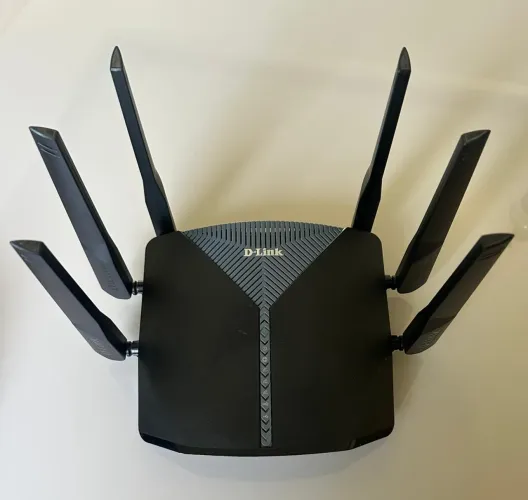 Roteador Mash D-Link DIR 3040 com dois extensões Mash D-link DRA 1360