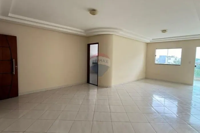 Apartamento com sacada no Centro de Teixeira de Freitas
