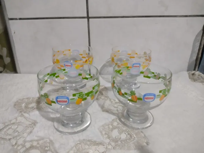 Taça de vidro sorvete Nestlé Anos 90