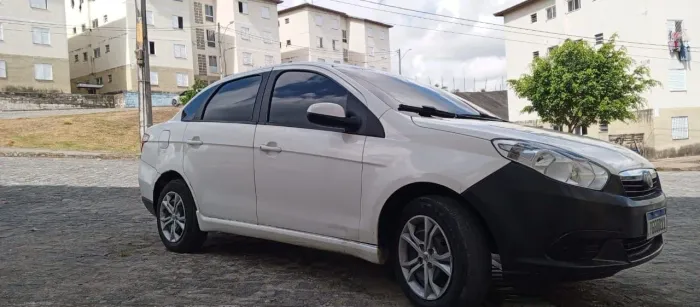 Fiat Grand Siena Tetrafuel 1.4 EVO F. Flex 8V 2013