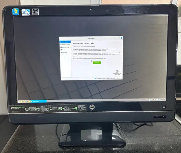 Computador completo HP ALL-in-One Linux 21.5? 4GB 500HD