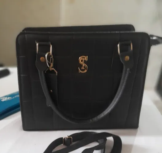 Bolsa semi nova