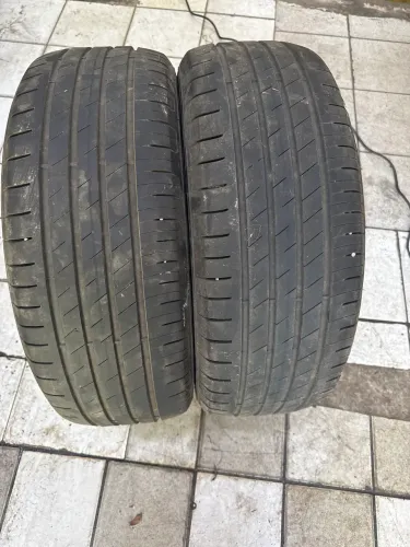 Pneu aro 215/55/18