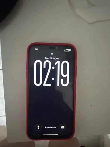 Vendo iPhone 11 vermelho 128gb R$ 1.000
