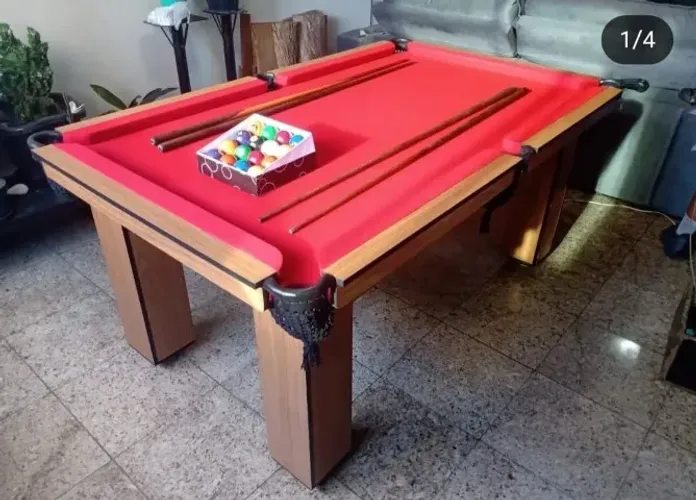 Mesa de bilhar e jantar