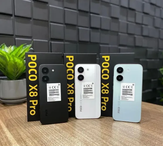 Poco X8 PRO 5G 256/8GB RAM.
