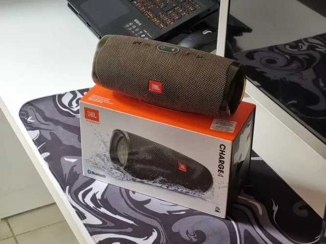 Caixa de som JBL CHARGE 4