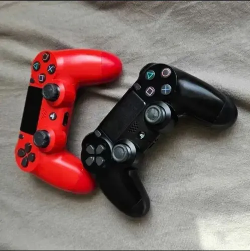 2 Controles de PS4 Slim originais (com hall effect)