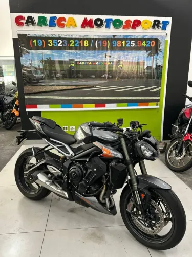 TRIUMPH STREET TRIPLE 765 RS