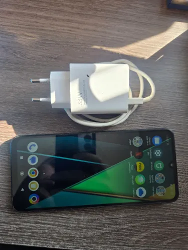 Poco C75 256 gigas + carregador original