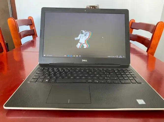Notebook Dell Inspiron 15 3583 Intel Core i5-8265U 4GB RAM