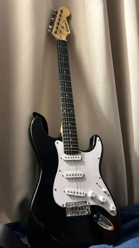 Vende-se Guitarra