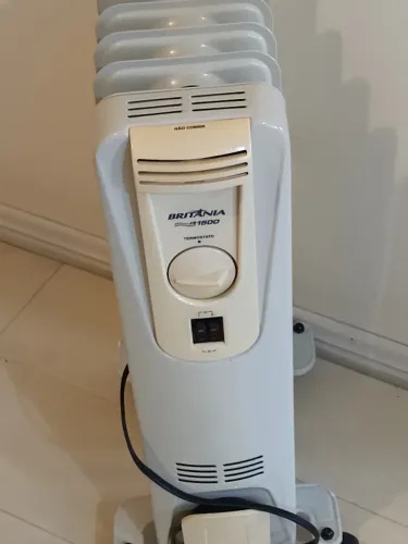 Aquecedor Britânia AB1500 a óleo - 1500W-127V perfeito
